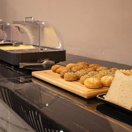 Emma Bologna Fiera Hotel 4*
